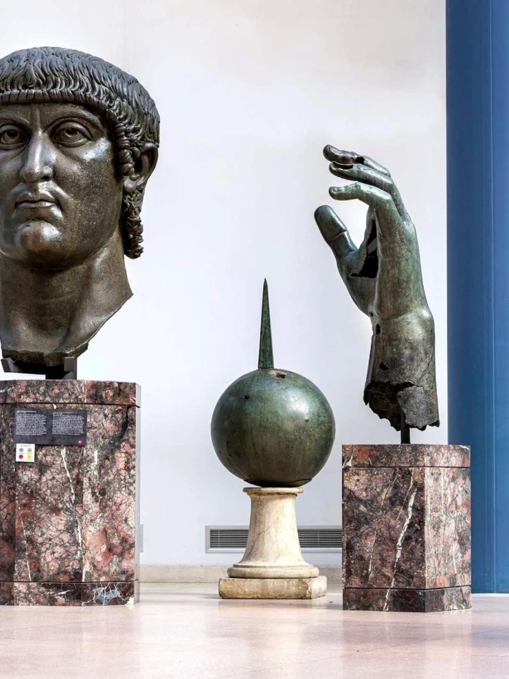 Basamento per la Testa di Costantino in marmo Africano ai Musei Capitolini